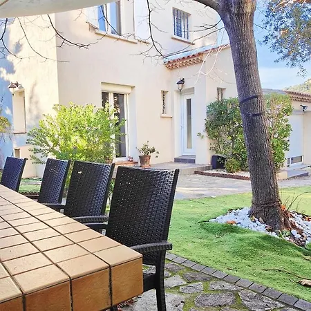 Homestay Pkg Securise Chambre Avec Salle D'eau Privee, Cafe Ou The, Tv Micro-ondes Jardin Et Table Sous Tilleul En Partage *